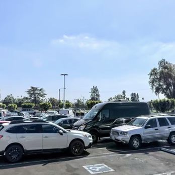 Half and Half Tea Express - Parking lot - Coffee & Tea Near Me - Pasadena, California