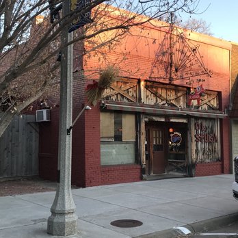Ol Stuga - Sandwiches, beer, cold beverages and friendly staff - Bars Near Me - Lindsborg, Kansas