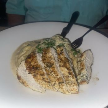 Off the Strip The LINQ Hotel + Experience - Chicken Fettuccine Alfredo - Bars Near Me - Las Vegas, Nevada Off the Strip The LINQ Hotel + Experience - Chicken Fettuccine Alfredo - Bars Near Me - Las Vegas, Nevada