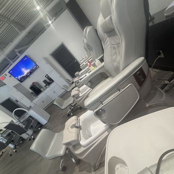 Lifestyle Nail - One of the 12 pedi chairs - Nail Salons Near Me - Madison, Alabama Lifestyle Nail - One of the 12 pedi chairs - Nail Salons Near Me - Madison, Alabama
