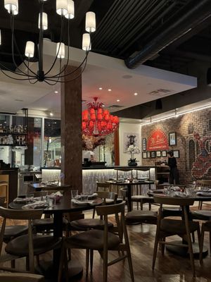 Mi Luna Tapas Restaurant & Bar by null