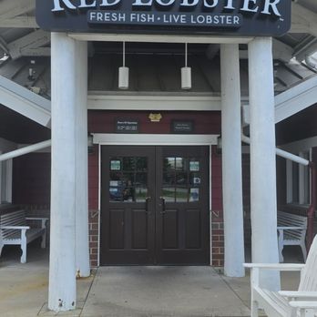 Red Lobster - Front entrance - Seafood Near Me - Chesterfield, Missouri