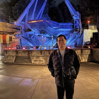 Star Wars: Galaxy's Edge - IG: @ammysalamii - Amusement Parks Near Me - Anaheim, California