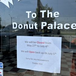 Donut Palace - Their donuts look good. I'll try again some time