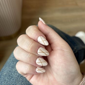 Flora Blanc Nail & Lash Studio - Nail Salons Near Me - Encinitas, California Flora Blanc Nail & Lash Studio - Nail Salons Near Me - Encinitas, California