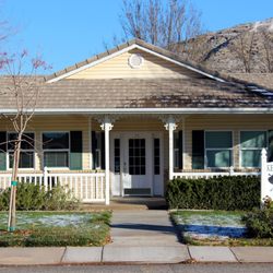 Kelly J Lundeen, DDS