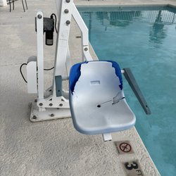 Microtel Inn & Suites by Wyndham Pooler/Savannah - Chair lift for the disabled which is cracked