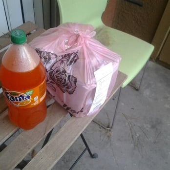Amelio' s Pizza and More - UNEDIBLE FOOD DELIVERY MAN LEFT FOOD OUTSIDE WITHOUT A NOTICE .SAT OVERNIGHT IN AZ HEAT. UNTL 1:30 PM WHEN MANAGER STATED IT WAS ON PATIO - Pizza Near Me - Phoenix, Arizona