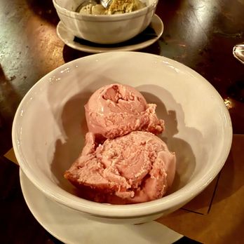 Vite Vinosteria - Strawberry gelato - Italian Near Me - Astoria, New York