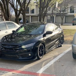 an extra freshly washed car an extra freshly washed car