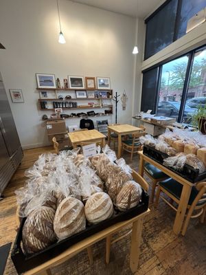 Aki's BreadHaus & WunderBar by null