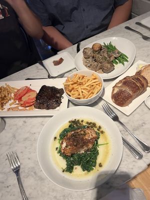 Bistro Elan by null