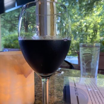131 MAIN Restaurant - Nice pour - American Near Me - Cornelius, North Carolina