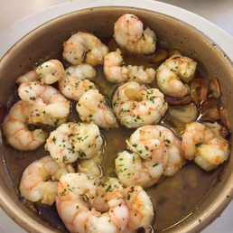 Shrimp in garlic olive oil. Shrimp in garlic olive oil.