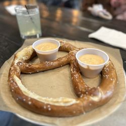 Mana Brewing - Giant Pretzel & Beer Cheese