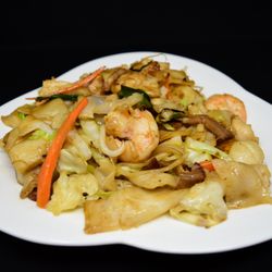 Got Phở? - House chow fun.  Shrimp, pork, and chicken.