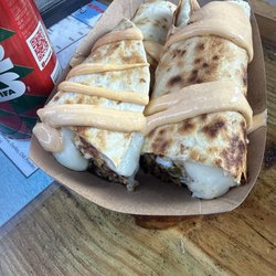 Perros Calientes - Quesadilla with beef and spicy mayo