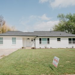 Reyes Roofing