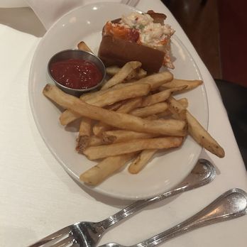 Shaw's Crab House - NEW ENGLAND LOBSTER ROLL - Seafood Near Me - Schaumburg, Illinois Shaw's Crab House - NEW ENGLAND LOBSTER ROLL - Seafood Near Me - Schaumburg, Illinois