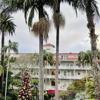 Hotel del Coronado, Curio Collection by Hilton - Hotel courtyard - Coronado, CA