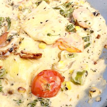 Hardware - Homemade ravioli with spicy creamy sauce - Gastropubs Near Me - North Aurora, Illinois