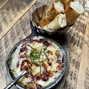 Five Vines Wine Bar - Brie dip - Wine Bars Near Me - San Juan Capistrano, California Five Vines Wine Bar - Brie dip - Wine Bars Near Me - San Juan Capistrano, California