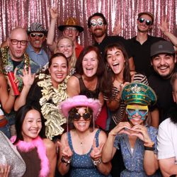 Selfie X Media - Large group on Pink Sparkle background