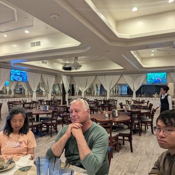 Hak Heang Restaurant - Interior. - Cambodian Near Me - Long Beach, California Hak Heang Restaurant - Interior. - Cambodian Near Me - Long Beach, California