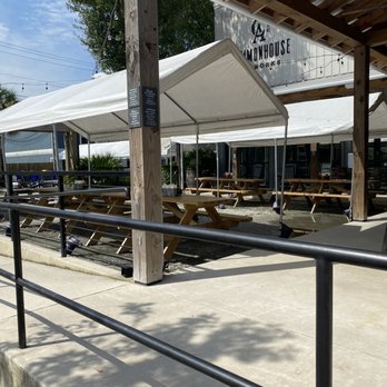 Commonhouse Aleworks - Outside area - Breweries Near Me - North Charleston, South Carolina
