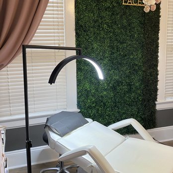 Embelashed Faces - Clean and relaxing environment. - Eyelash Service Near Me - Jacksonville, Florida