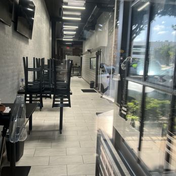 El Tepeyac Cafe - None of these foos are whippin up hollenbecks or huevos rancheros at 10am!!! Shameful - Mexican Near Me - Whittier, California El Tepeyac Cafe - None of these foos are whippin up hollenbecks or huevos rancheros at 10am!!! Shameful - Mexican Near Me - Whittier, California