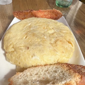 Ciutat Comtal - Tapas Bars Near Me - Barcelona, B