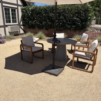 The Marlo - Our courtyard area next to our window, seating + cornhole - Hotels Near Me - Solvang, California