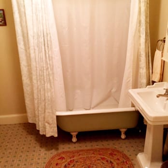 Pentagöet Inn & Pub - Bed & Breakfast Near Me - Castine, Maine Pentagöet Inn & Pub - Bed & Breakfast Near Me - Castine, Maine