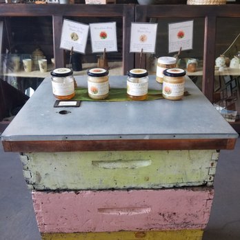 Big Island Bees - The tasting! - Honey Near Me - Captain Cook, Hawaii