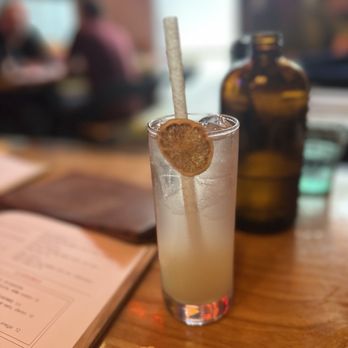 Lucky Robot Restaurant - Yuzu spritzer - Sushi Bars Near Me - Austin, Texas