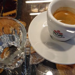 Tazze Tazze - According to my italian colleagues, best expresso in town