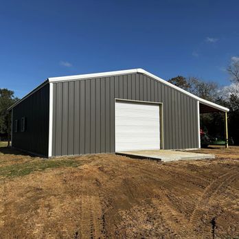 TXR Construction - a garage with a roll up door - Masonry/Concrete Near Me - Santa Fe, Texas TXR Construction - a garage with a roll up door - Masonry/Concrete Near Me - Santa Fe, Texas