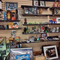 Marengo Antiques Collectibles Jewelry & Coins