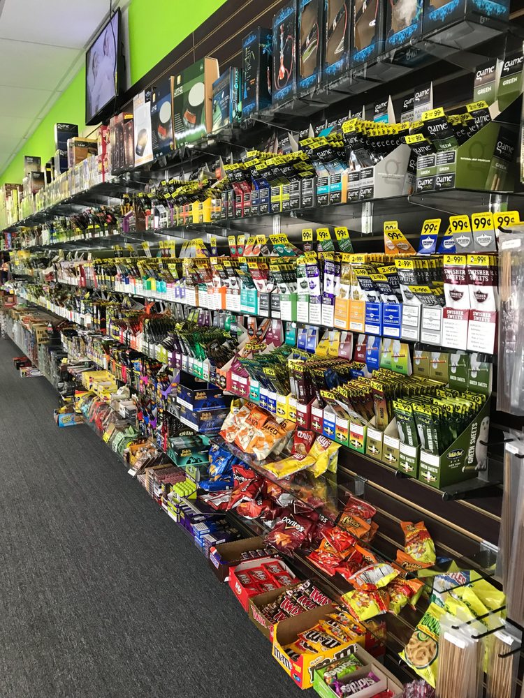 FERRY FARM TOBACCO & VAPE 26 Photos 91 Washington Sq Plz