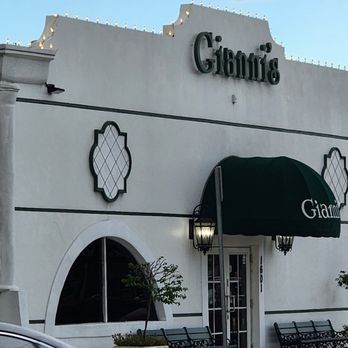 Giannis Italian Restaurant - Italian Near Me - Pompano Beach, Florida