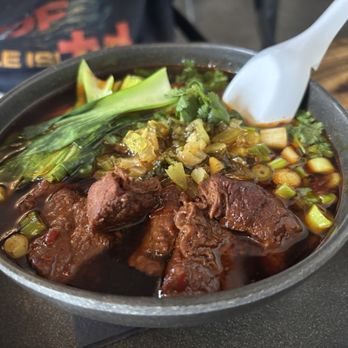 High Side - 3.5/5 noodles were eh but flavor was there - Beer Bar Near Me - Fairfax, Virginia