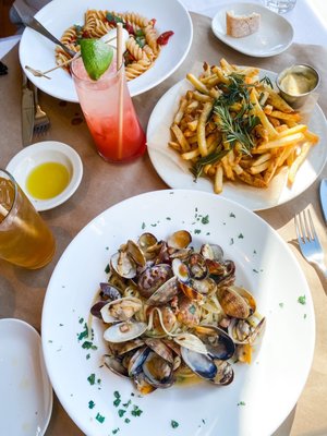 THE PINK DOOR - 8577 Photos & 6239 Reviews - 1919 Post Alley, Seattle