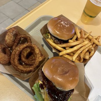Mahaloha Burger - Ala Moana - Burgers Near Me - Honolulu, Hawaii Mahaloha Burger - Ala Moana - Burgers Near Me - Honolulu, Hawaii