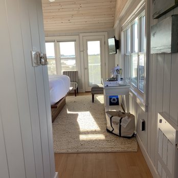 Topside Inn - Room 17 - Bed & Breakfast Near Me - Boothbay Harbor, Maine