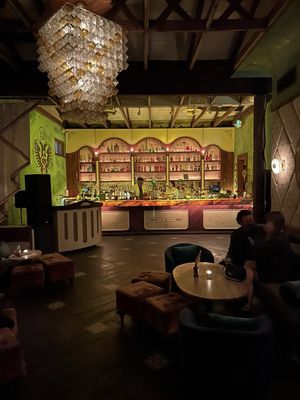 APOTHEKE LOS ANGELES by null