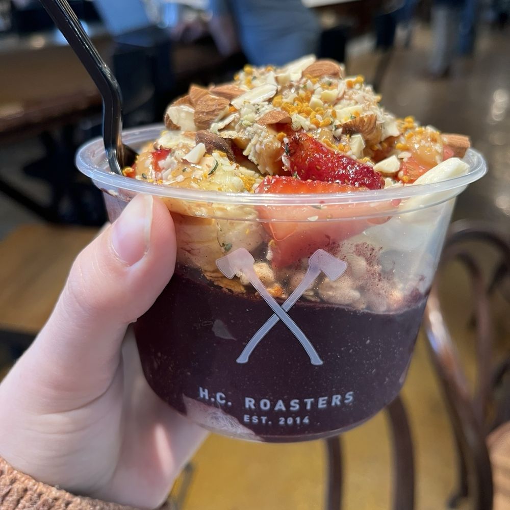 Honest Coffee Roasters - Big Island with strawberries - Coffee Roasteries Near Me - Franklin, Tennessee