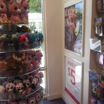Claire's Boutique - Cheap - Jewelry Near Me - Kamuela, Hawaii