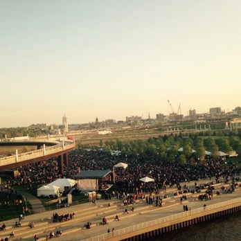 WFPK Waterfront Wednesday - Great first turnout for waterfront Wednesday! - Performing Arts Near Me - Louisville, Kentucky WFPK Waterfront Wednesday - Great first turnout for waterfront Wednesday! - Performing Arts Near Me - Louisville, Kentucky