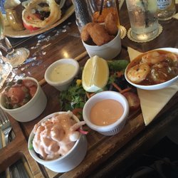 The Wheelhouse Bar and Grill - Seafood platter